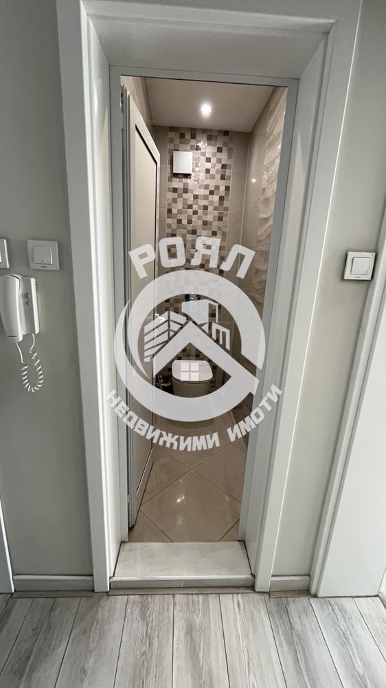 Роял Имоти отдава под наем четитистаен апаркамент в кв.Каменица - 0