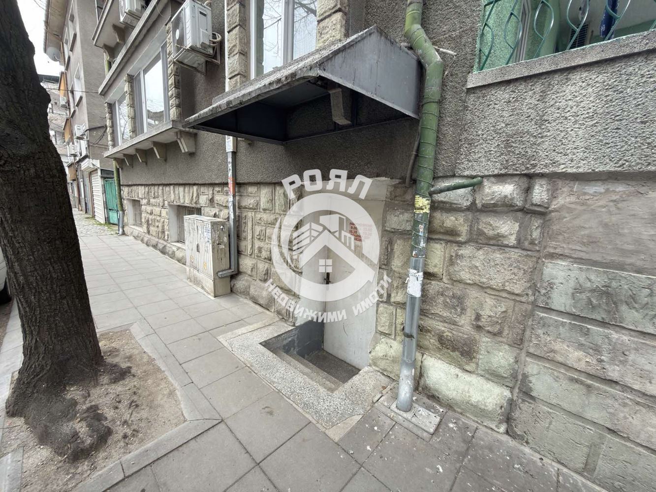 Роял Имоти отдава под наем магазин в Центъра на гр.Пловдив - 0