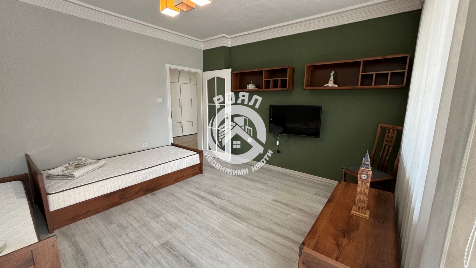 Роял Имоти отдава под наем четитистаен апаркамент в кв.Каменица - 0