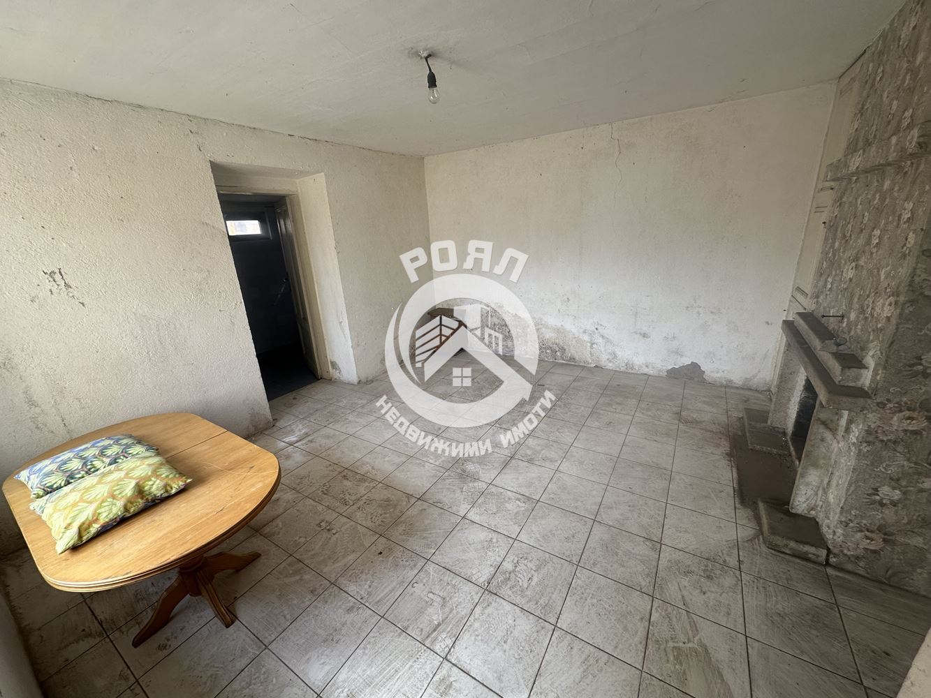 Роял Имоти продава Ексклузивно двуетажна къща с двор в гр.Стамболийски - 0