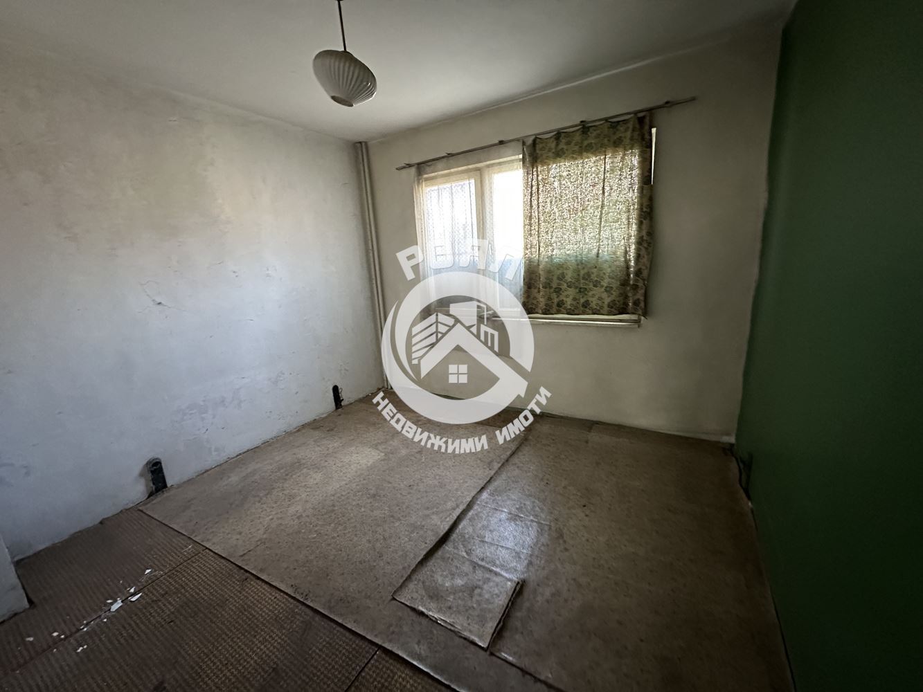 Роял Имоти продава Ексклузивно четиристаен апартамент на ул.Зенит в кв.Изгрев - 0