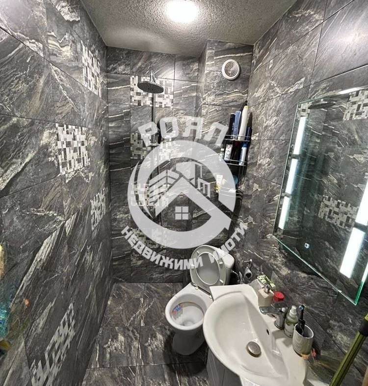 Роял Имоти продава Ексклузивно двустаен апартамент в центъра на гр. Стамболийски - 0