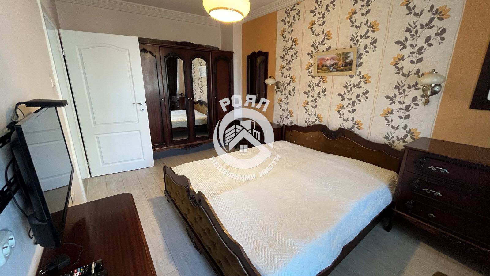 Роял Имоти отдава под наем четитистаен апаркамент в кв.Каменица - 0