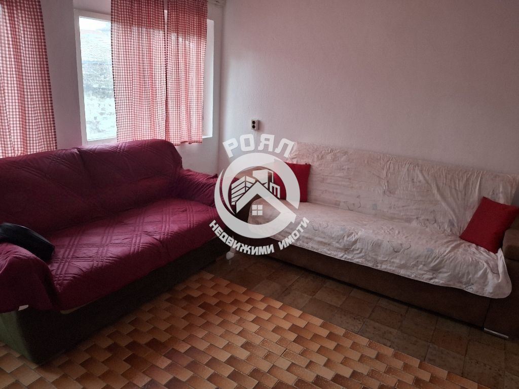 Роял Имоти продава двуетажна къща в гр.Перущица - 0