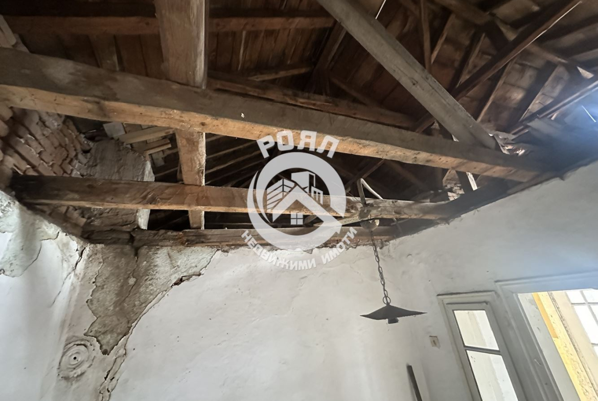 Роял Имоти продава Ексклузивно двуетажна къща с двор в гр.Стамболийски - 0