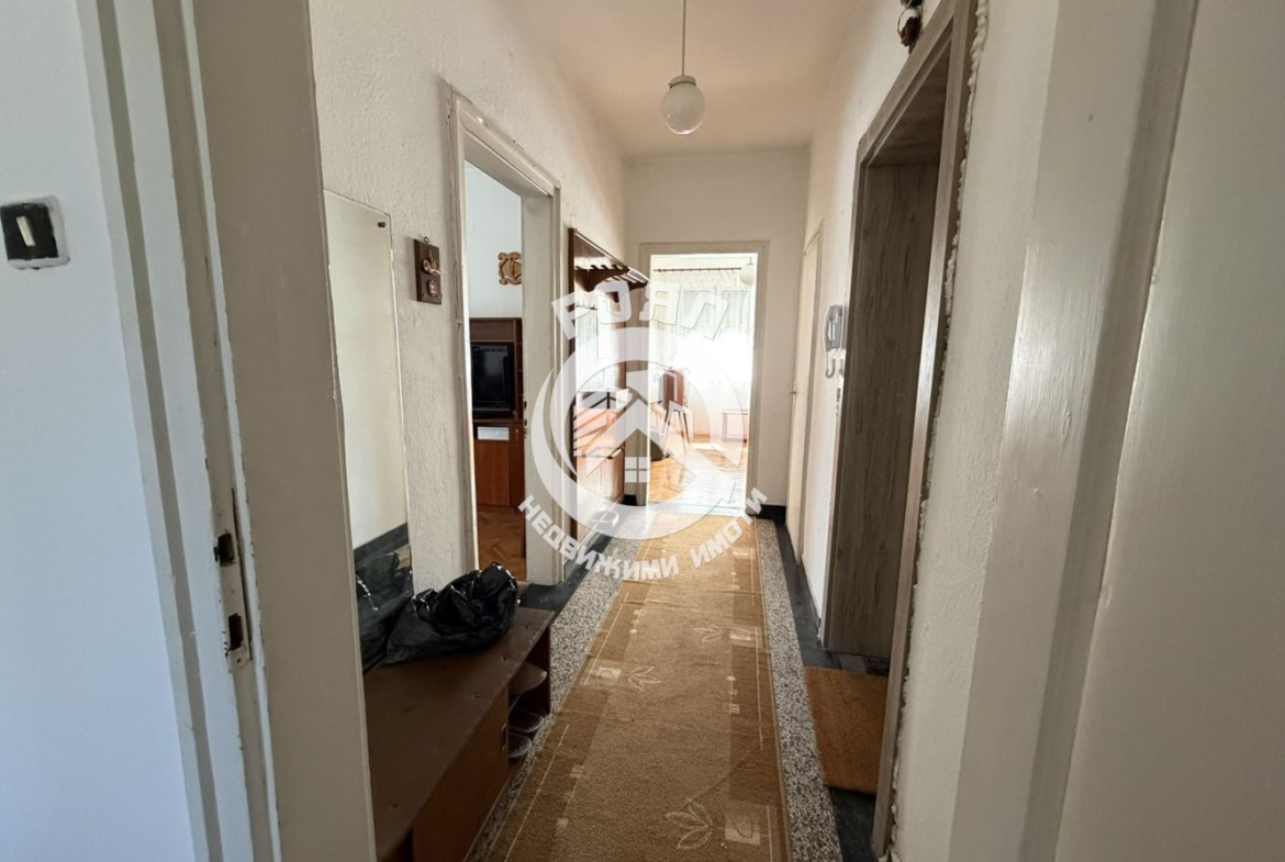 Роял имоти отдава под наем тристаен апартамент, Младежки хълм, Пловдив - 0