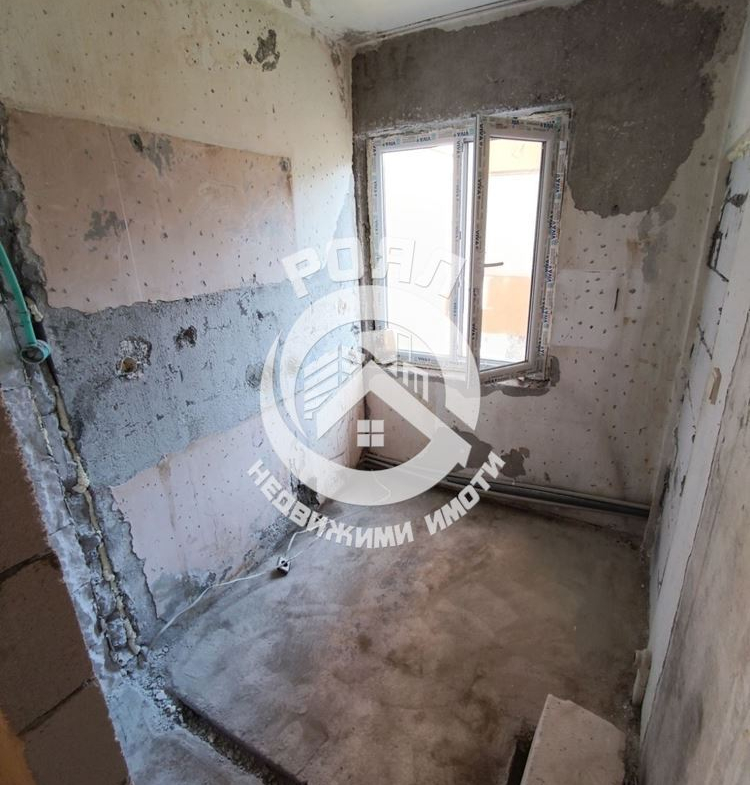 Роял имоти продава боксониера в кв.Тракия, Пловдив - 0