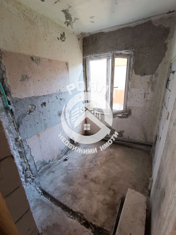 Роял имоти продава боксониера в кв.Тракия, Пловдив - 0