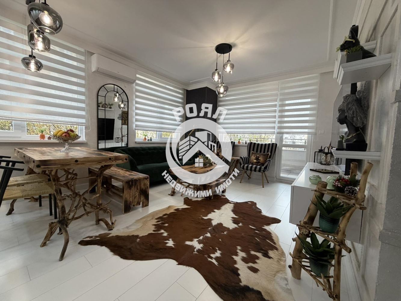 Роял имоти продава тристаен, обзаведен апартамент, Тракия, Пловдив - 0