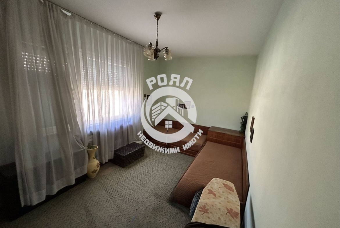 Роял имоти продава тристаен апартамент,Тракия , Пловдив - 0