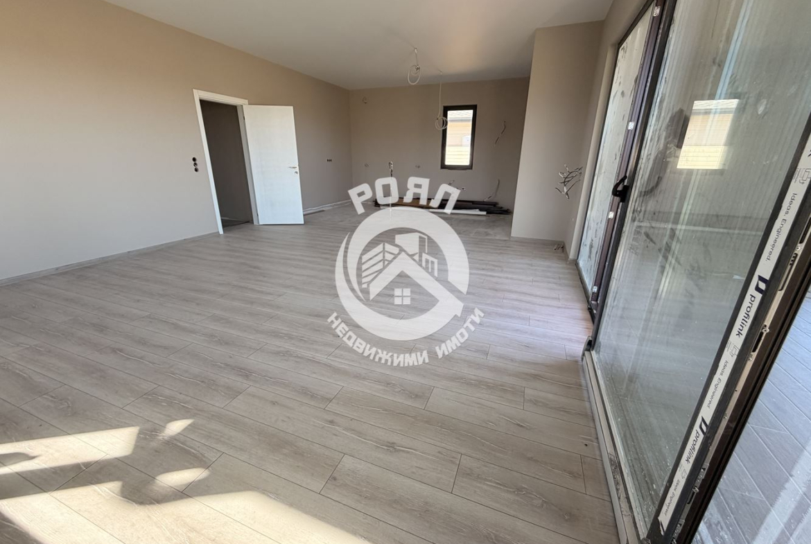 Роял имоти продава едноетажна, самостоятелна къща, село Оризари, Пловдив - 0