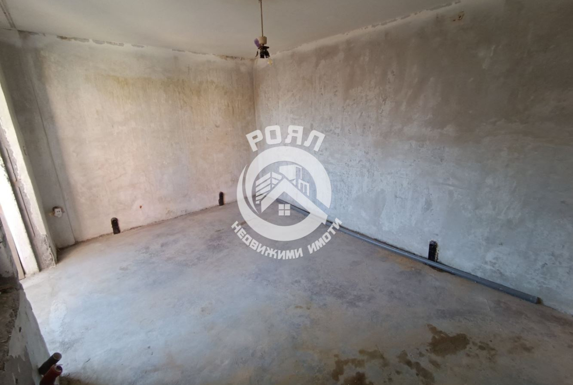 Роял имоти продава боксониера в кв.Тракия, Пловдив - 0