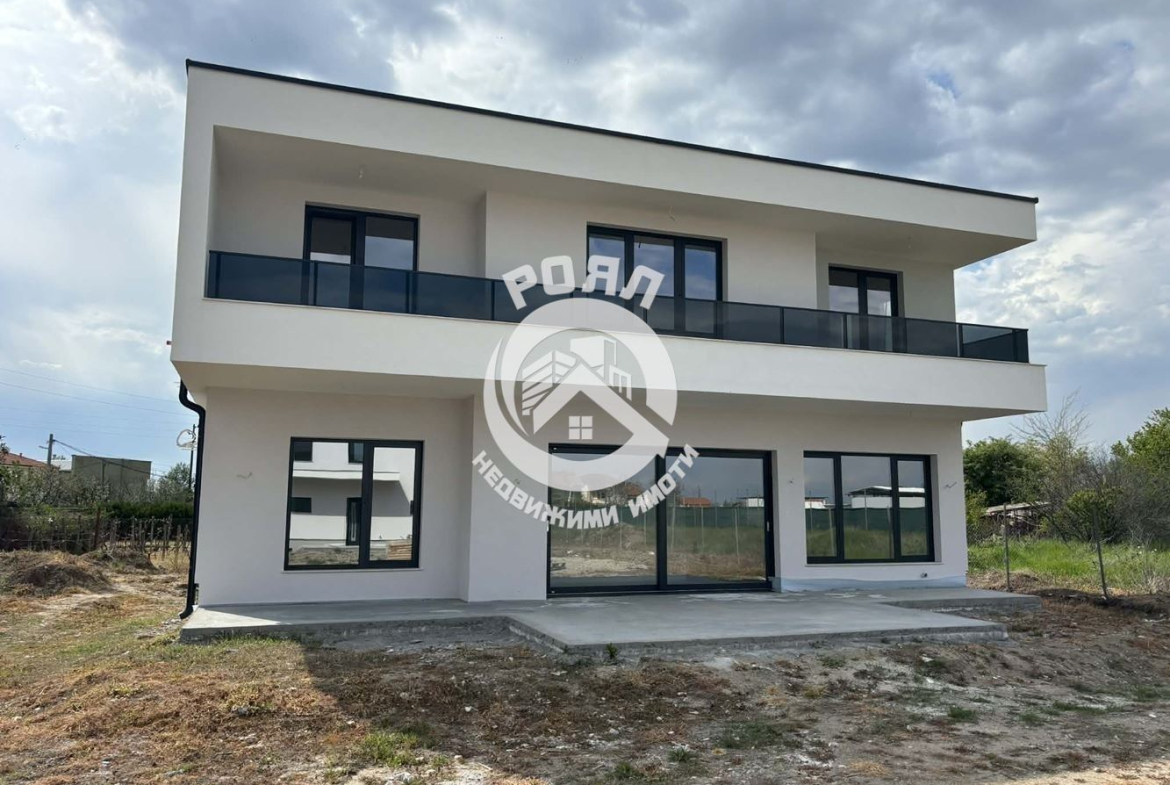 Роял Имоти продава две къщи пред Акт 16 в село Бенковски ,Пловдив - 0