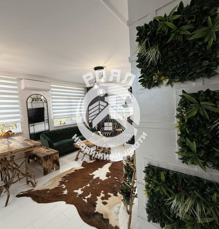 Роял имоти продава тристаен, обзаведен апартамент, Тракия, Пловдив - 0