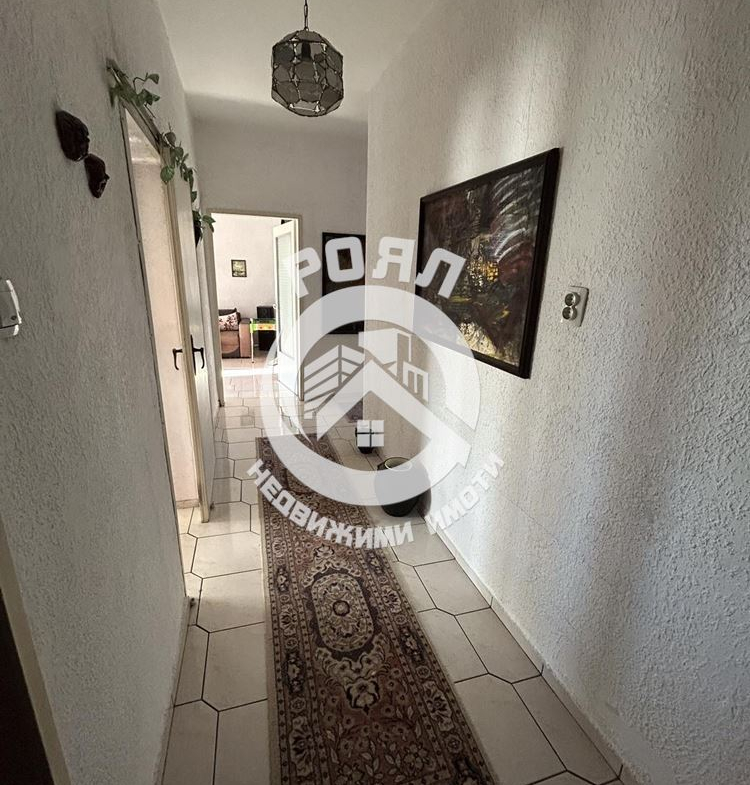 Роял имоти продава тристаен апартамент,Тракия , Пловдив - 0