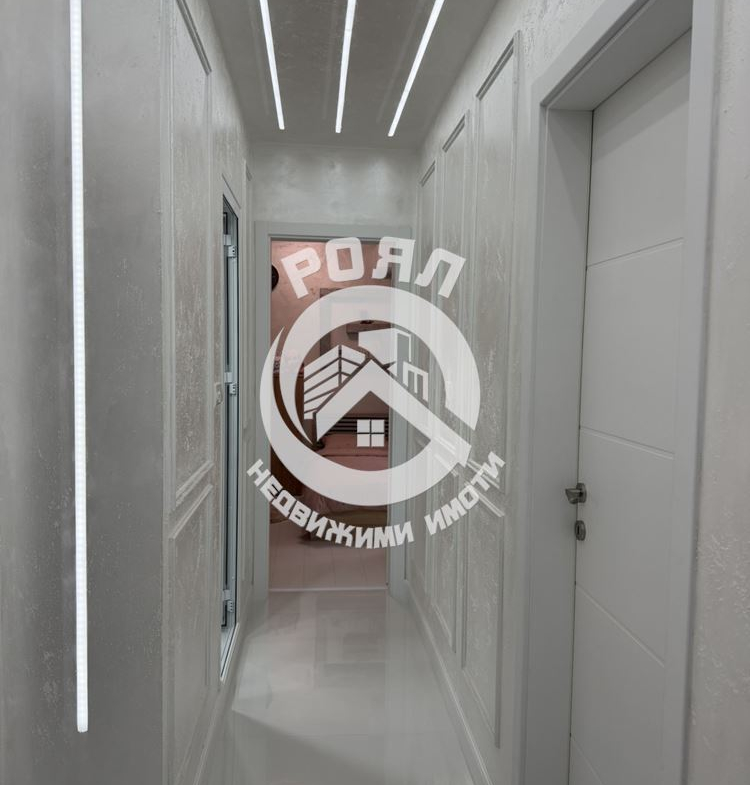 Роял имоти продава тристаен, обзаведен апартамент, Тракия, Пловдив - 0