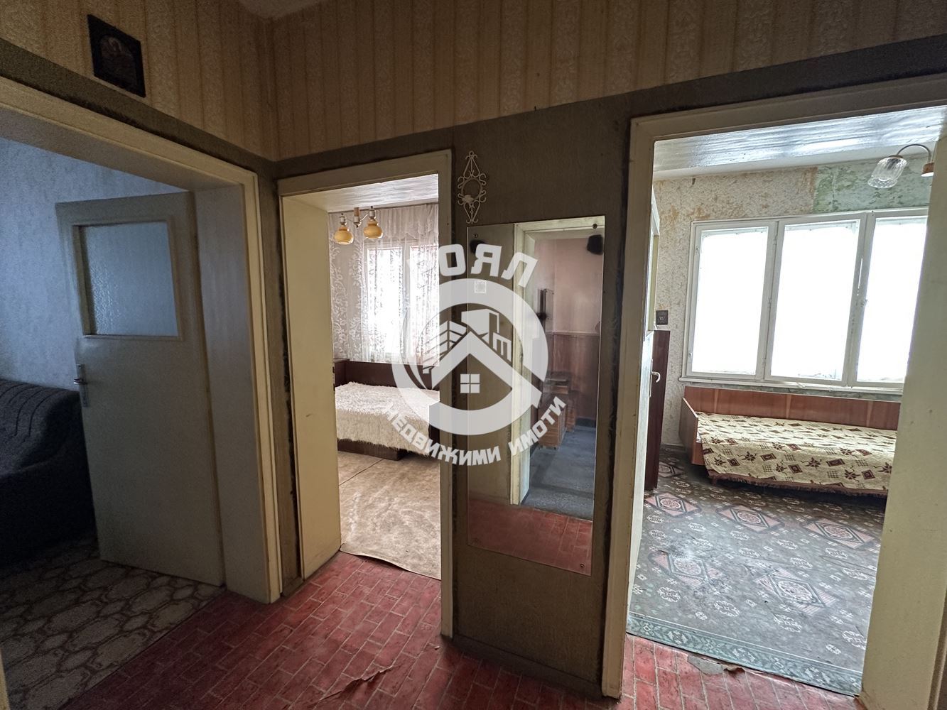 Роял Имоти продава Ексклузивно триетажна къща в гр.Стамболийски - 0