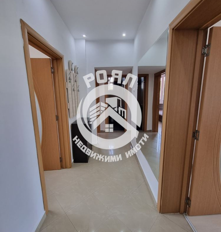 Роял имоти отдава под наем тристаен апартамент, Кършияка, Пловдив - 0