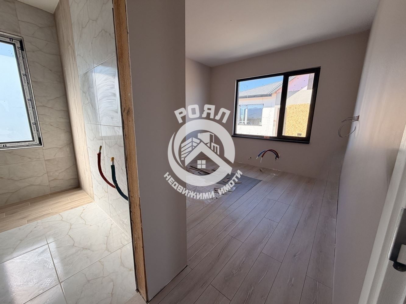 Роял имоти продава едноетажна, самостоятелна къща, село Оризари, Пловдив - 0