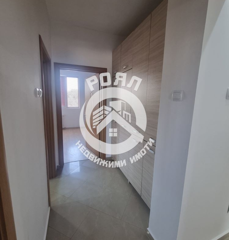 Роял имоти отдава под наем тристаен апартамент, Кършияка, Пловдив - 0