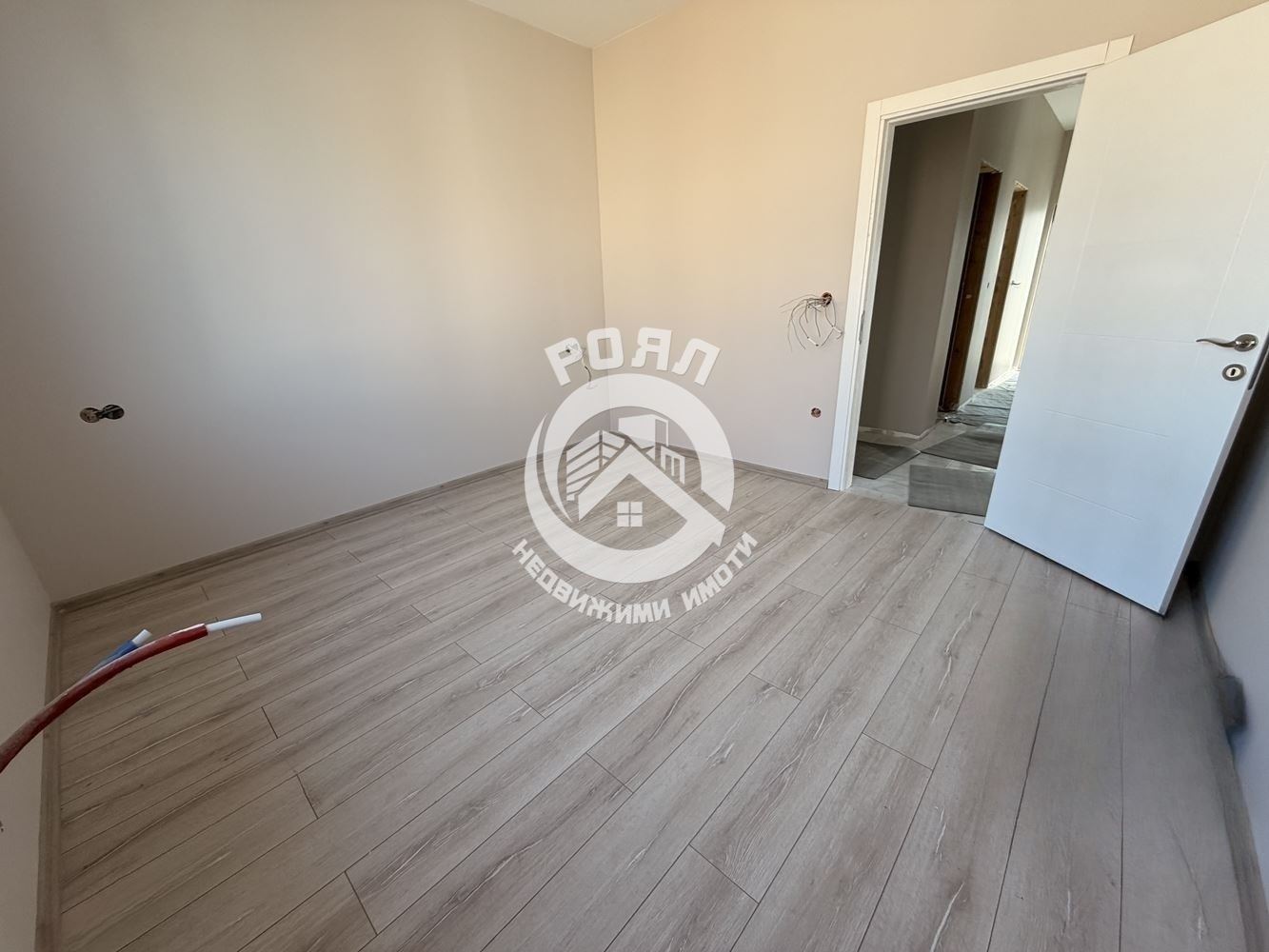 Роял имоти продава едноетажна, самостоятелна къща, село Оризари, Пловдив - 0