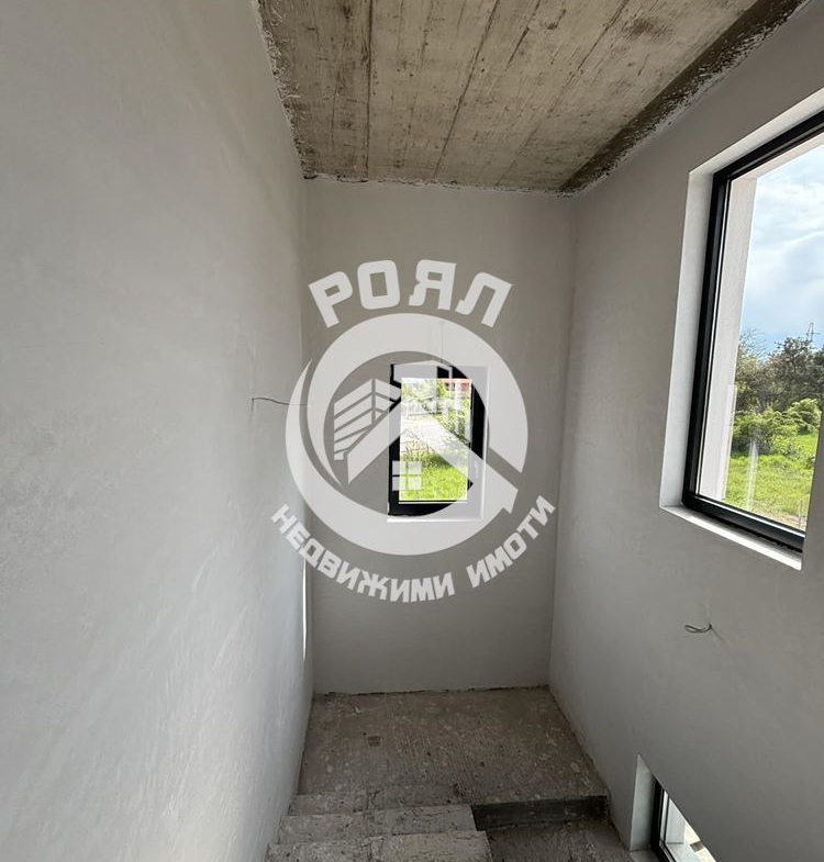 Роял Имоти продава две къщи пред Акт 16 в село Бенковски ,Пловдив - 0