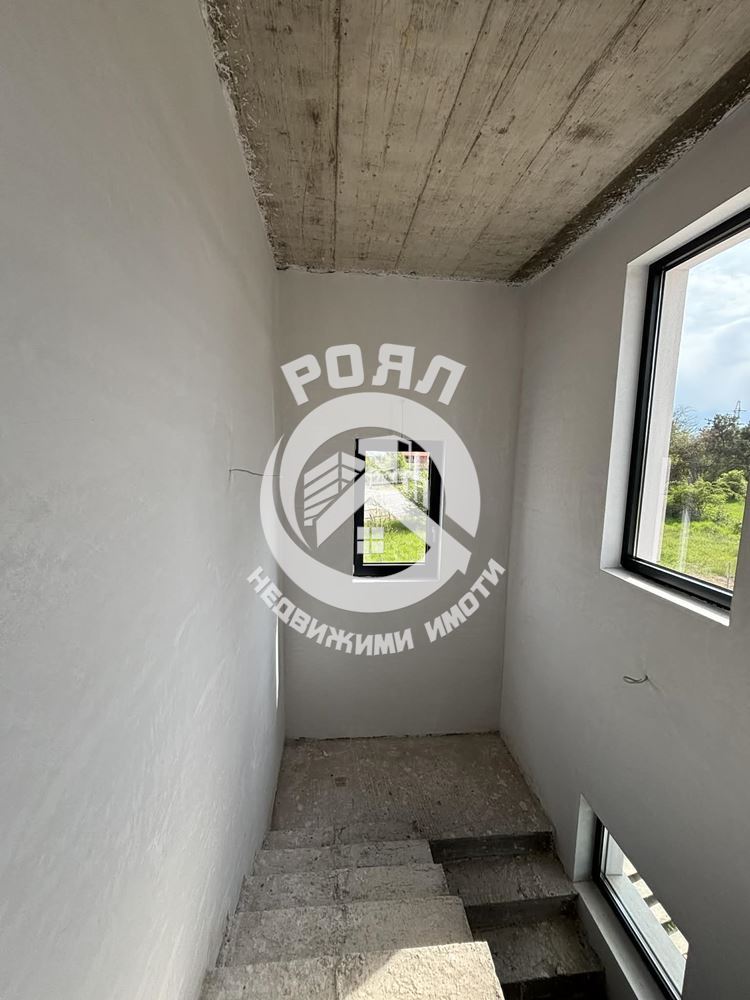 Роял Имоти продава две къщи пред Акт 16 в село Бенковски ,Пловдив - 0