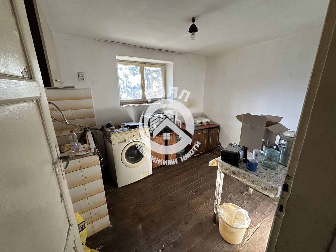 Роял Имоти продава Ексклузивно триетажна къща в гр.Стамболийски - 0