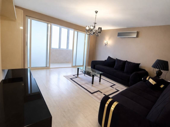 Роял имоти продава тристаен, обзаведен апартамент в Асеновград - 0