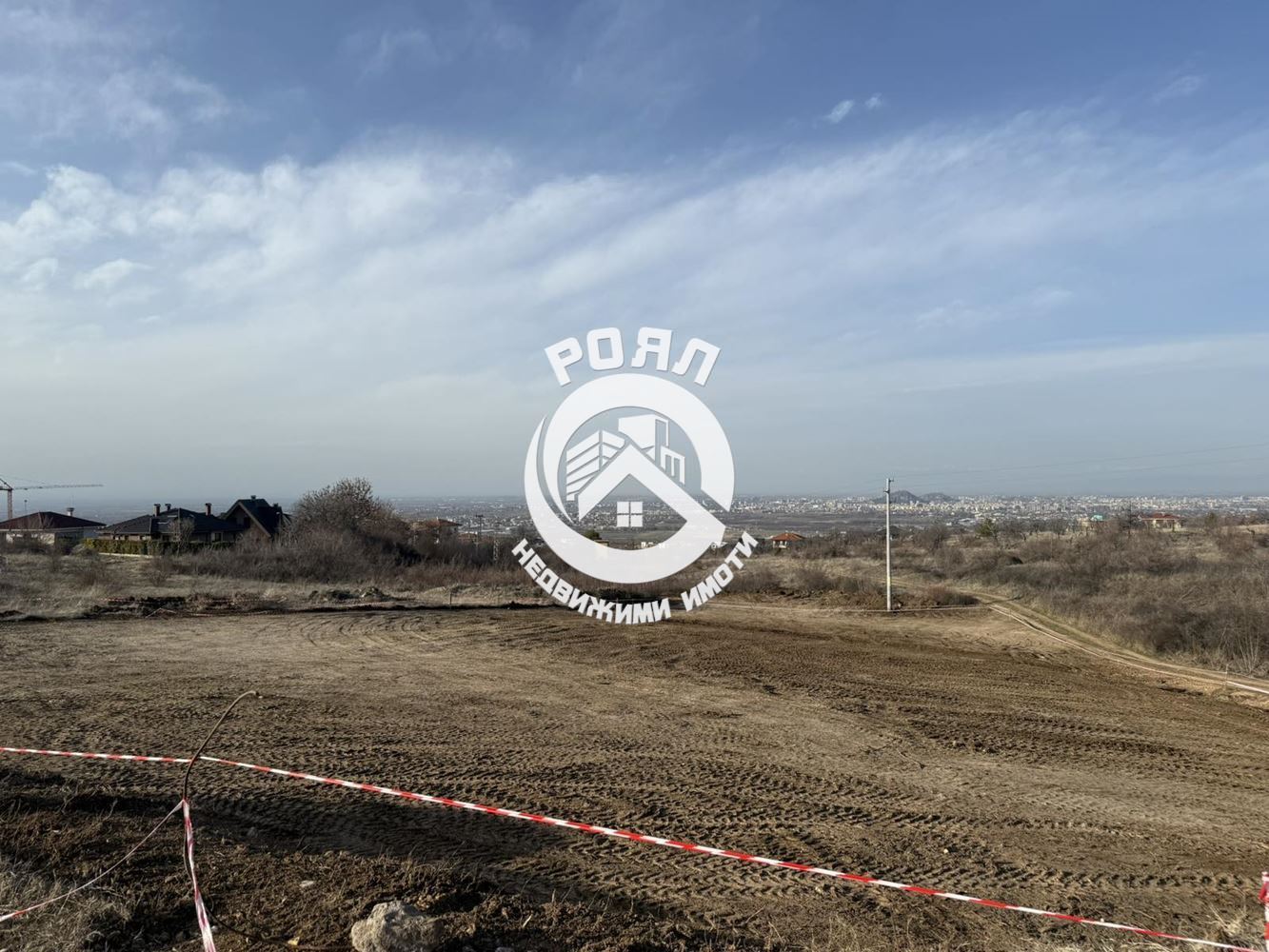 Роял имоти продава 4 парцела - УПИ в с.Марково - 0