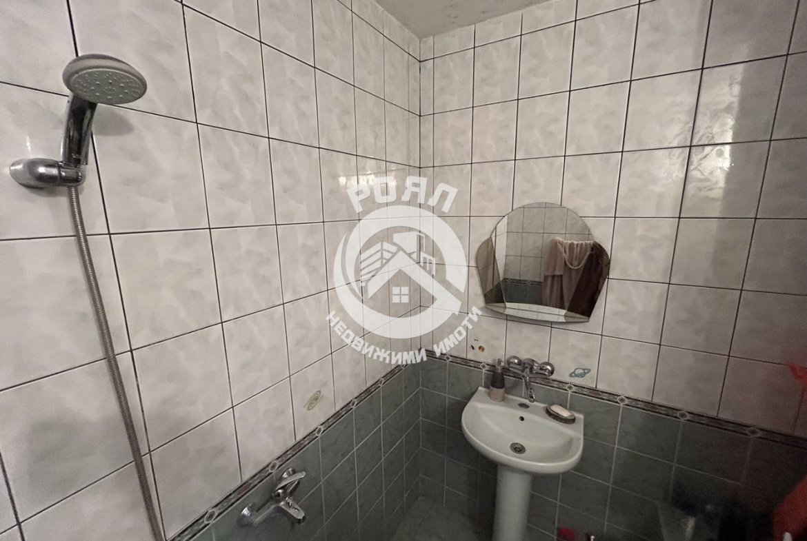 Роял имоти продава тристаен апартамент,Тракия , Пловдив - 0