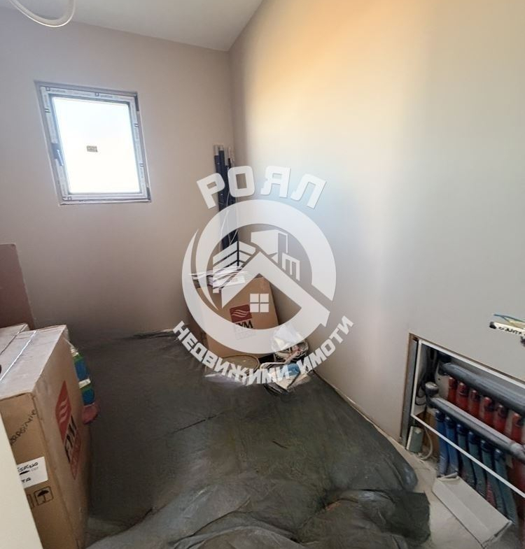 Роял имоти продава едноетажна, самостоятелна къща, село Оризари, Пловдив - 0