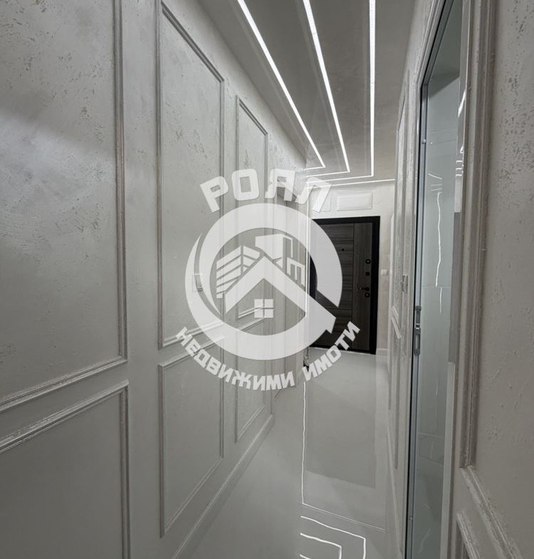 Роял имоти продава тристаен, обзаведен апартамент, Тракия, Пловдив - 0