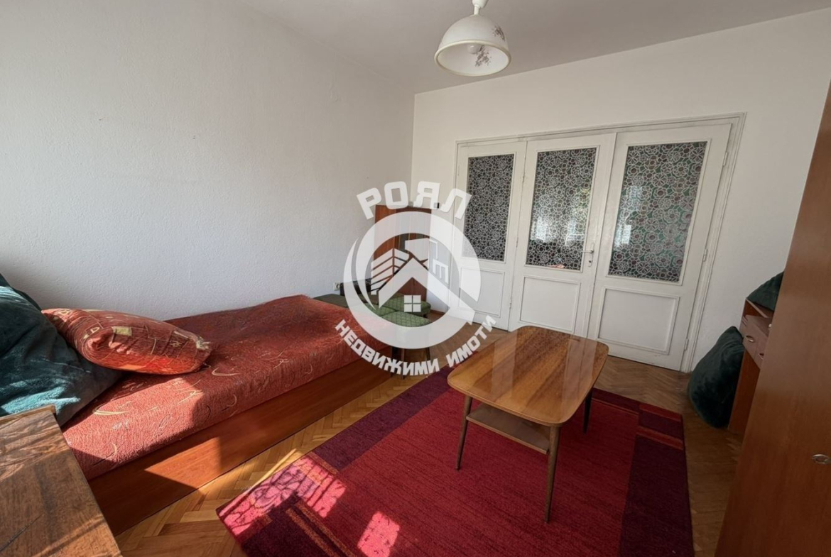 Роял имоти отдава под наем тристаен апартамент, Младежки хълм, Пловдив - 0