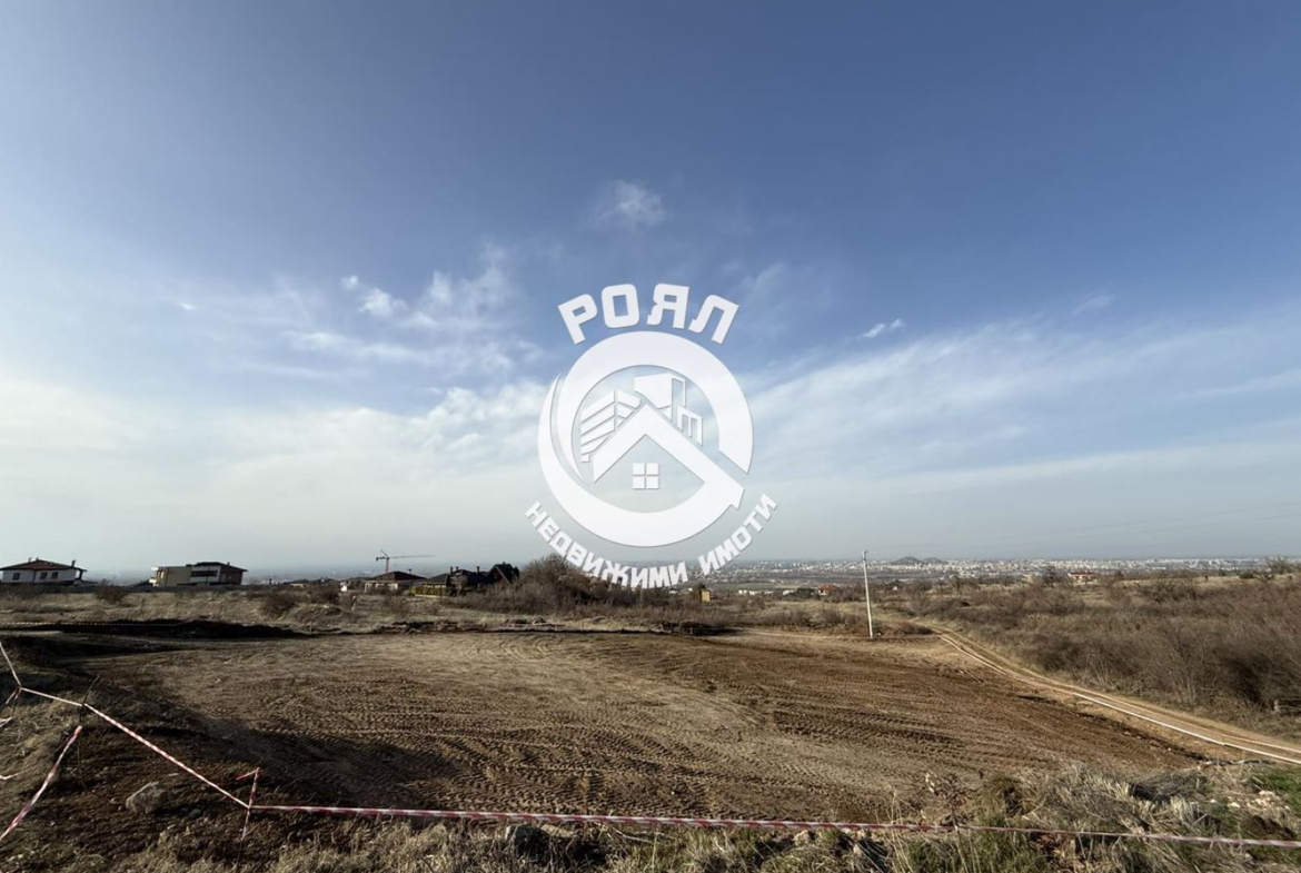 Роял имоти продава 4 парцела - УПИ в с.Марково - 0