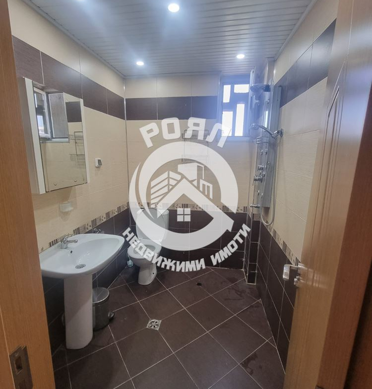 Роял имоти отдава под наем тристаен апартамент, Кършияка, Пловдив - 0