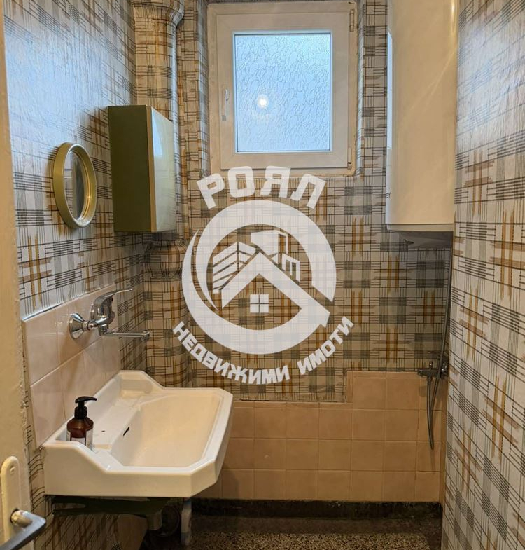 Роял имоти отдава под наем тристаен апартамент, Младежки хълм, Пловдив - 0