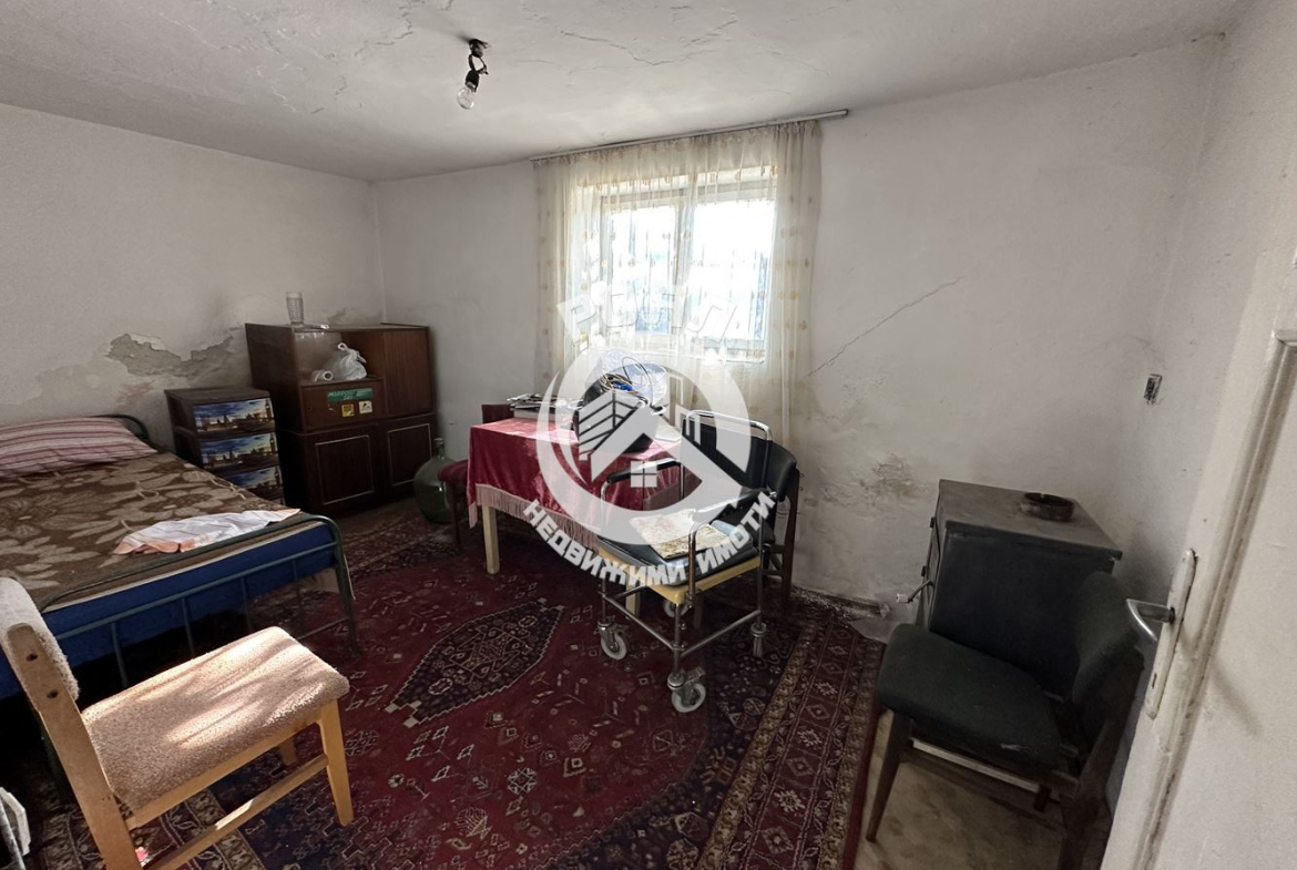 Роял Имоти продава Ексклузивно триетажна къща в гр.Стамболийски - 0