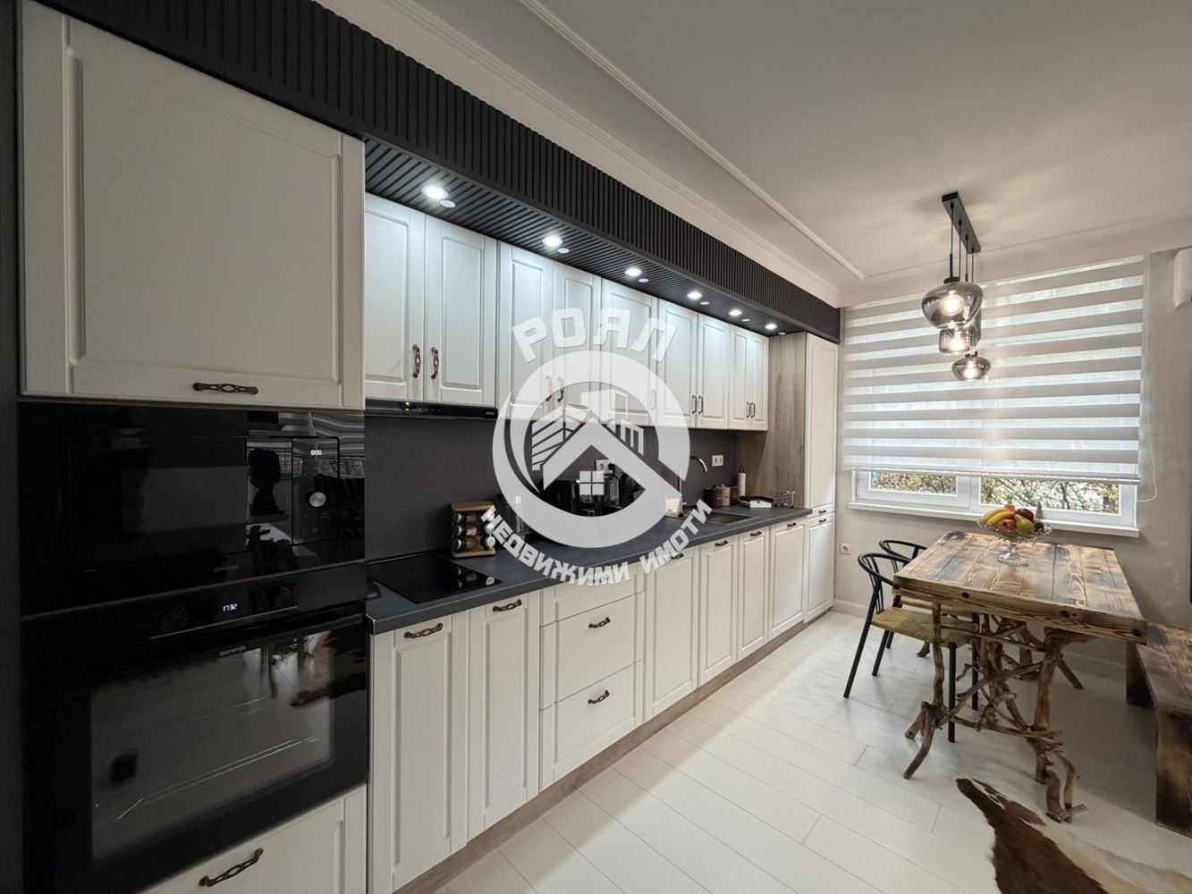 Роял имоти продава тристаен, обзаведен апартамент, Тракия, Пловдив - 0