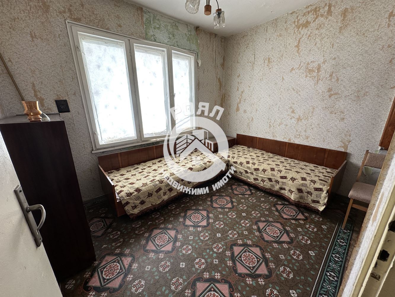 Роял Имоти продава Ексклузивно триетажна къща в гр.Стамболийски - 0