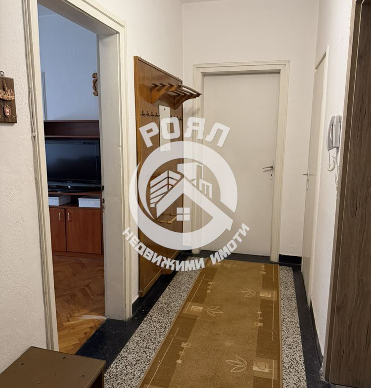 Роял имоти отдава под наем тристаен апартамент, Младежки хълм, Пловдив - 0