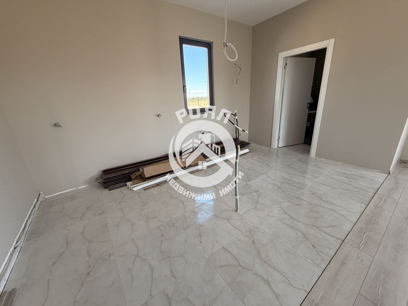 Роял имоти продава едноетажна, самостоятелна къща, село Оризари, Пловдив - 0