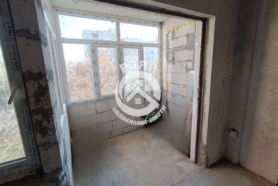 Роял имоти продава боксониера в кв.Тракия, Пловдив - 0