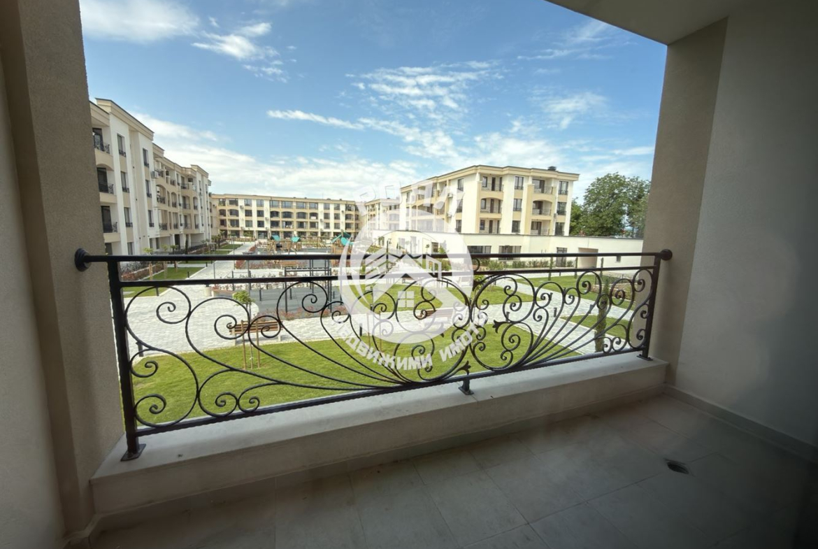 Роял Имоти продава полуобзаведен,тристаен апартамент в кв.Каршияка,гр.Пловдив - 0