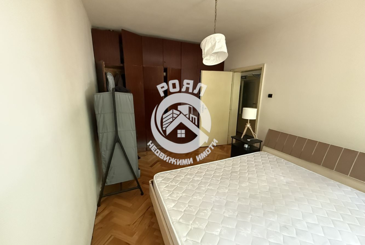 Роял имоти продава тристаен, обзаведен апартамент, кв.Гагарин, Пловдив - 0