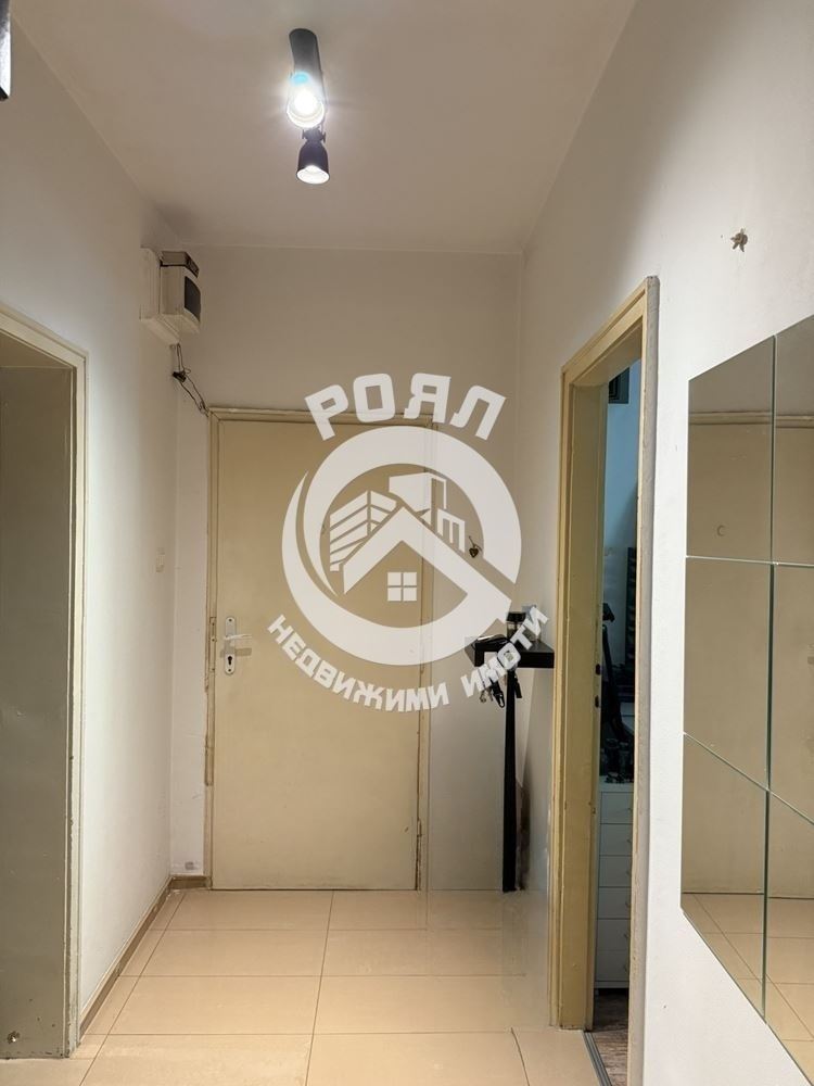 Роял имоти продава тристаен, обзаведен апартамент, кв.Гагарин, Пловдив - 0