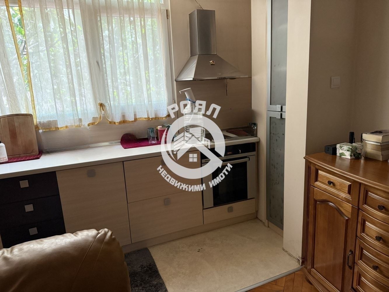 Роял имоти продава тристаен, обзаведен апартамент, кв.Гагарин, Пловдив - 0