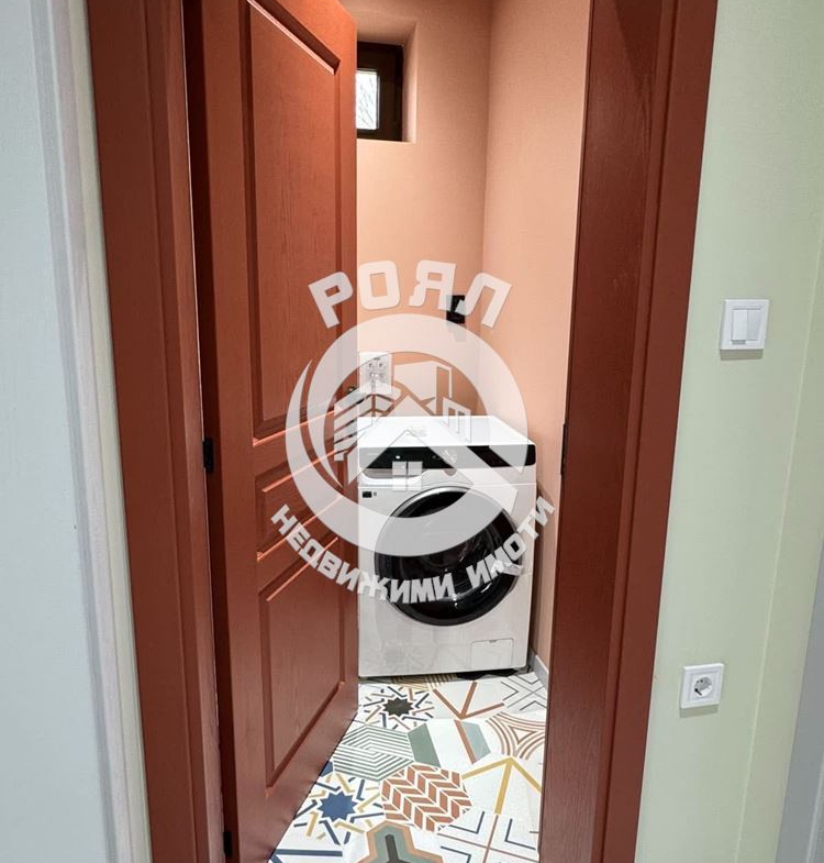 Роял Имоти отдава под наем стилна и уютна къща в с. Войводиново. - 0