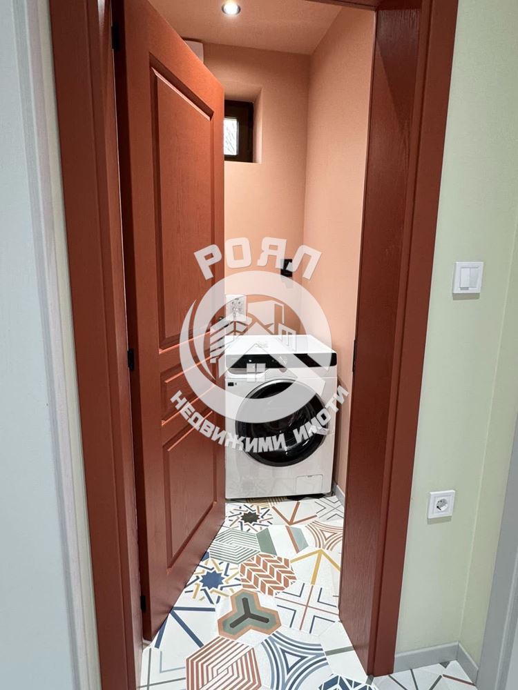 Роял Имоти отдава под наем стилна и уютна къща в с. Войводиново. - 0