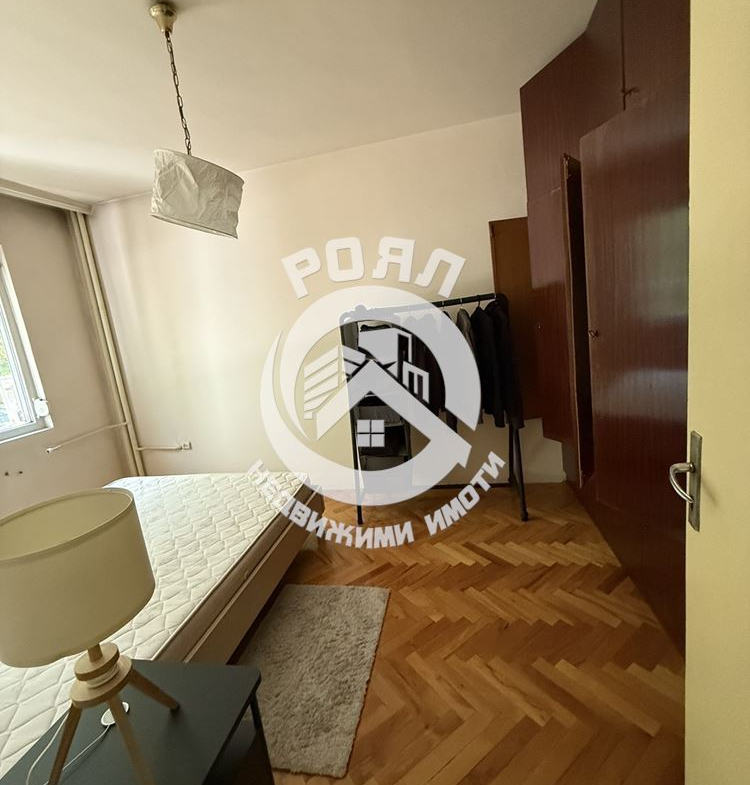Роял имоти продава тристаен, обзаведен апартамент, кв.Гагарин, Пловдив - 0